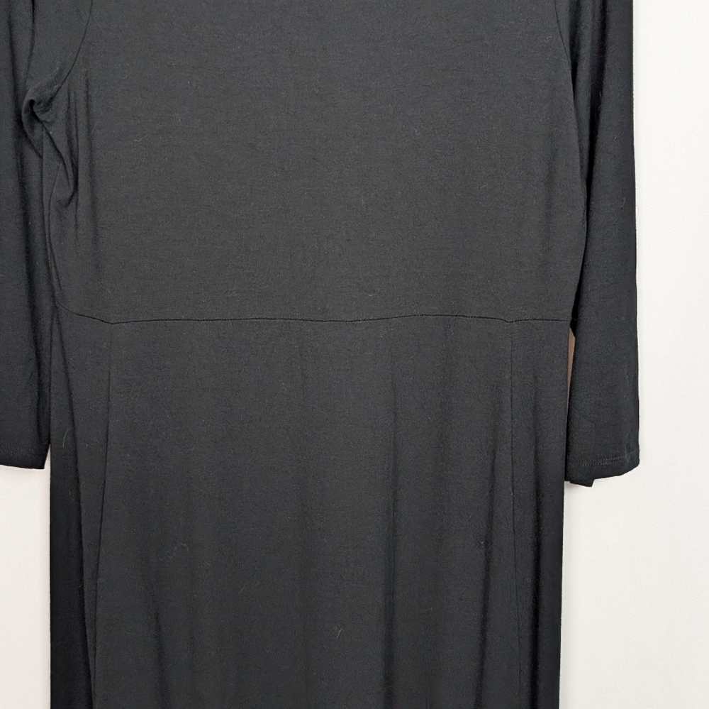 EILEEN FISHER Sz M Black Stretch Knit Shift Dress V Neck 3/4 Sleeves Knee Length - Picture 7 of 13
